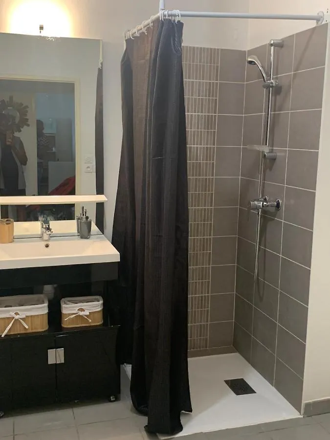 Appartement Lac rose - Parking, Métro, jusqu'à 4 personnes Marseille